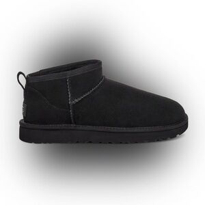 Black Ultra Mini uggs!